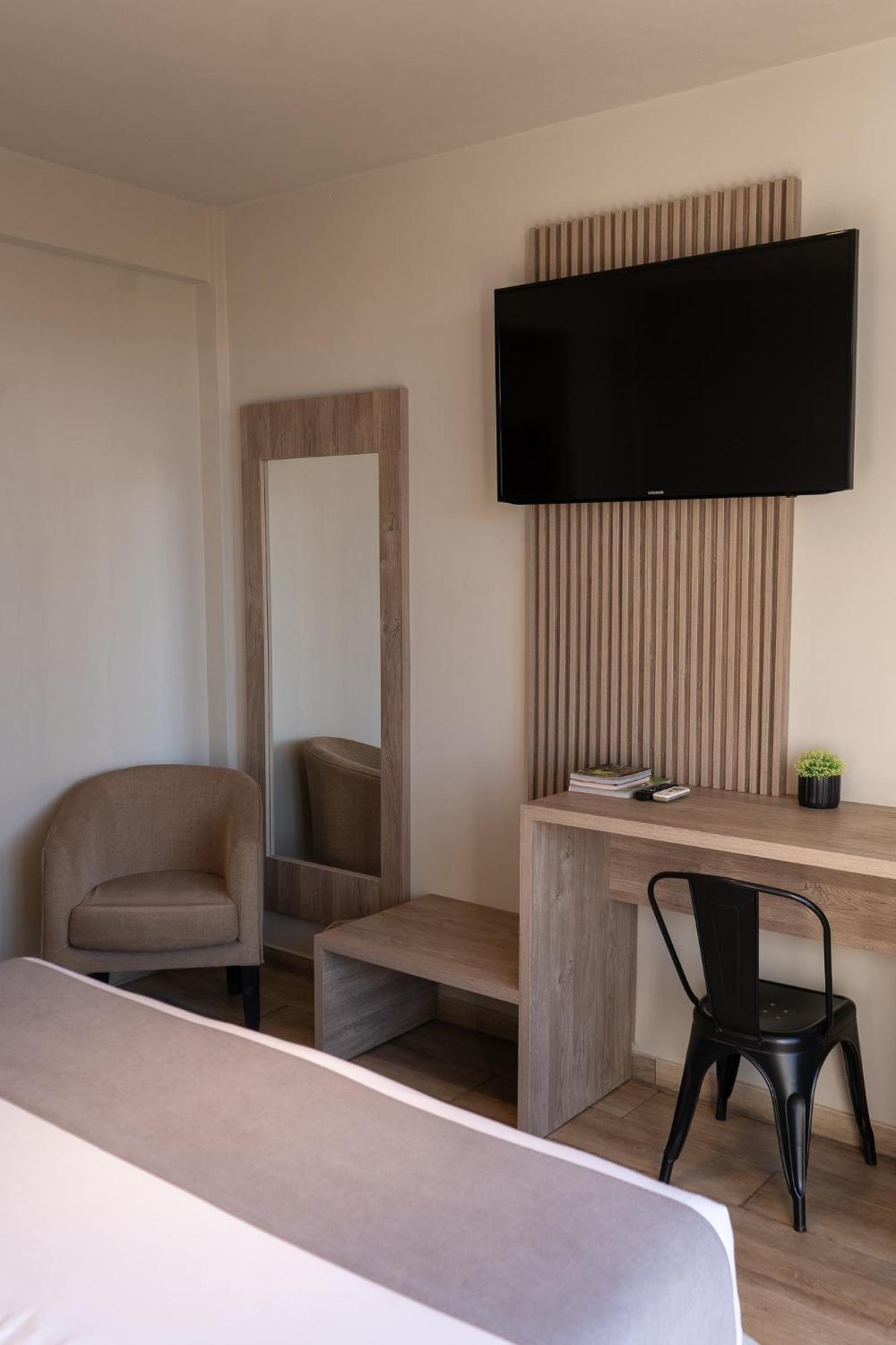Hotel City Posadas Eksteriør bilde