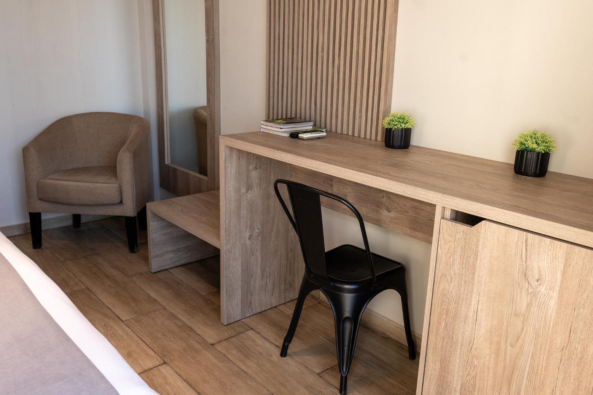Hotel City Posadas Eksteriør bilde